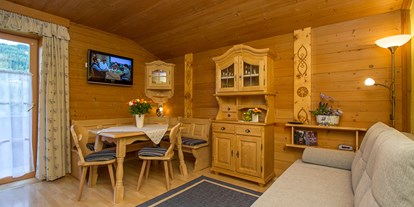 Pensionen - Sauna - Tiroler Unterland - Wohn-Esszimmer im App.Wildseeloder - Gästehaus Neumayer