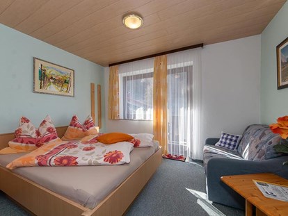 Pensionen - Terrasse - Österreich - Doppelzimmer  mit Balkon südseitig - ***Pension Sonnblickhof