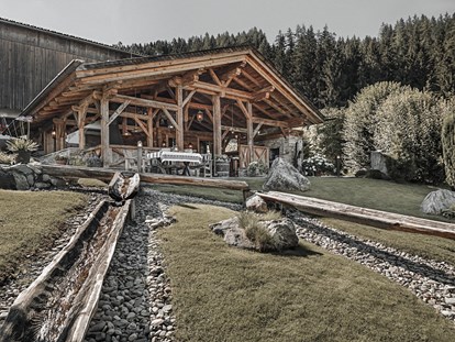 Pensionen - Garage für Zweiräder - Tiroler Unterland - Lust auf laue Abende am Lagerfeuer? Dann haben wir was für Euch: Unsere Grillhittn


 - ASTER - Natur & Idylle im Zillertal