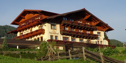 Pensionen - Restaurant - Steiermark - Haus Aussenansicht - Hotel Pension Sporthof