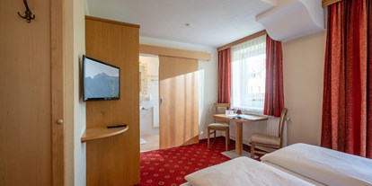 Pensionen - Tirol - Teilweise mit gemütlichem Teppichboden - Hotel Garni Birkenhof & Apartments Rosenhof