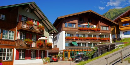 Pensionen - Parkplatz: gebührenpflichtig bei der Pension - Österreich - Gästehaus & Ferienwohnungen  Altes Doktorhaus