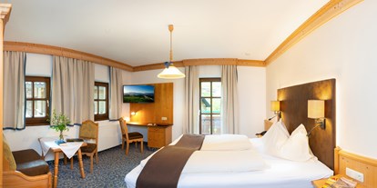 Pensionen - Restaurant - Salzburg - Unsere neu renovierten Komfortzimmer mit herrlichem blick in die Huettenwirts-Wiese - Naturhotel Huettenwirt