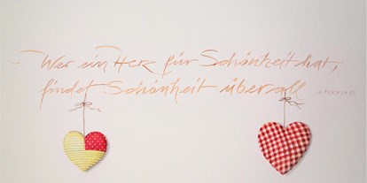 Pensionen - Kühlschrank - Tirol - von Künstler gestaltete Wände - HAUS ALPENGRUSS 