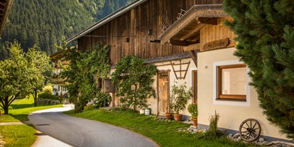 Pensionen - Garten - Pinzgau - Einfahrt - Obertrattenbachhof