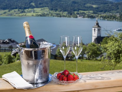 Pensionen - Frühstück: serviertes Frühstück - Balkon mit Seeblick - Urlaub am Altroiterhof