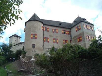 Pensionen - barrierefreie Zimmer - Umgebung (Burg Lockenhaus) - Gästehaus Adelmann