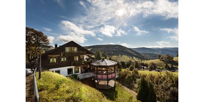 Pensionen - Art der Pension: Hotel Garni - Blick nach Süd-Osten zum Hasenhorn - Panorama Lodge Sonnenalm Hochschwarzwald