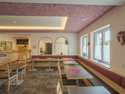 Pensionen - barrierefreie Zimmer - Österreich - Frühstücksraum - Gästehaus Eder