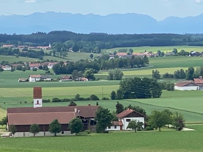 Pensionen - Art der Pension: Urlaub am Bauernhof - Deutschland - Blick in die Berge  aufgenommen vom Fuchsberg - Pension am Weberhof