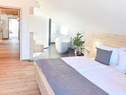 Pensionen - barrierefreie Zimmer - Schlafzimmer mit Luxusbad - Florineum