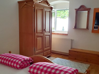 Pensionen - Fahrradverleih - Österreich - Schlafzimmer 1
1,80 m großes Doppelbett - Casa Zara